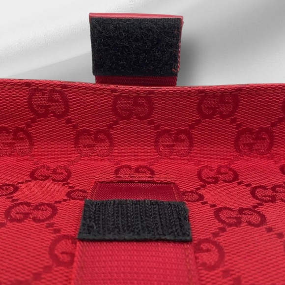 Pre-Loved Gucci Cosmetic Pouch - Red Canvas - Picture 7 of 8